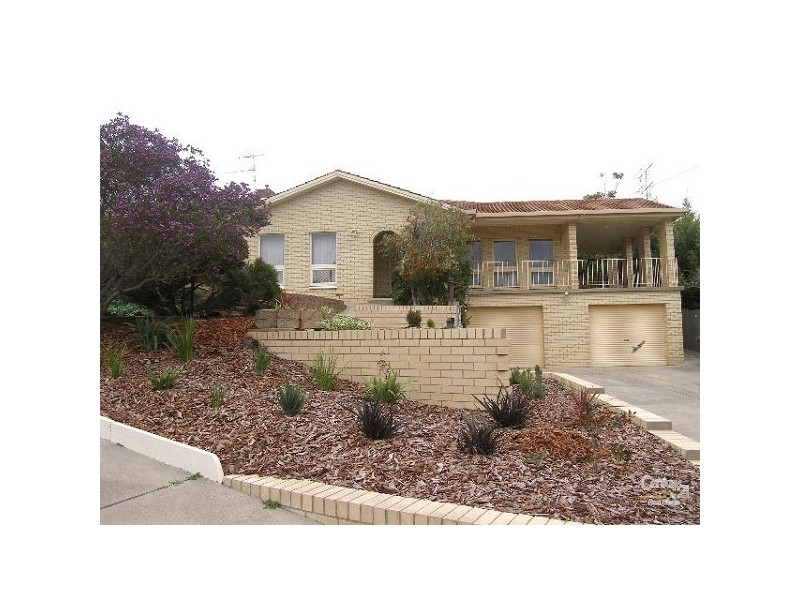 5 Lowanna Road, Seaview Downs SA 5049