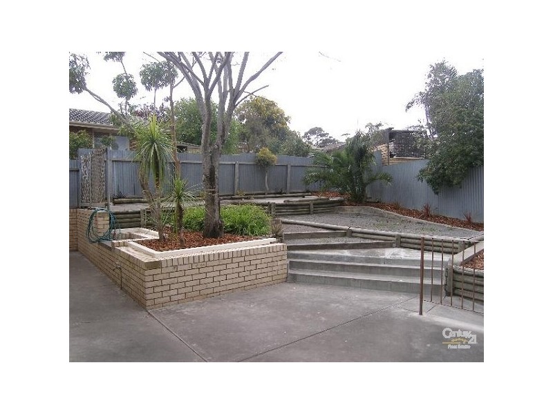 5 Lowanna Road, Seaview Downs SA 5049