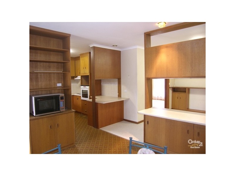 5 Lowanna Road, Seaview Downs SA 5049