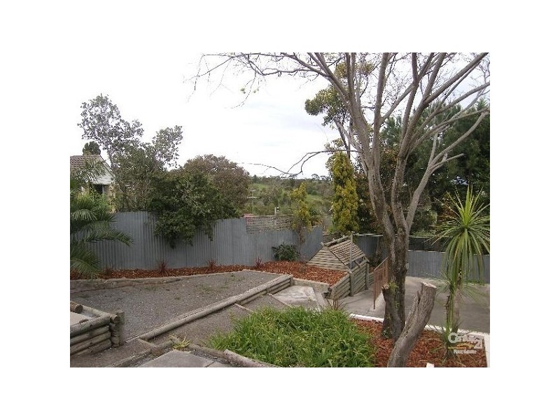 5 Lowanna Road, Seaview Downs SA 5049