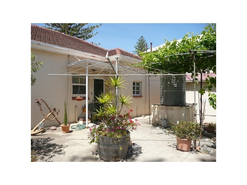 35 Old Tapleys Hill Road, Glenelg North SA 5045