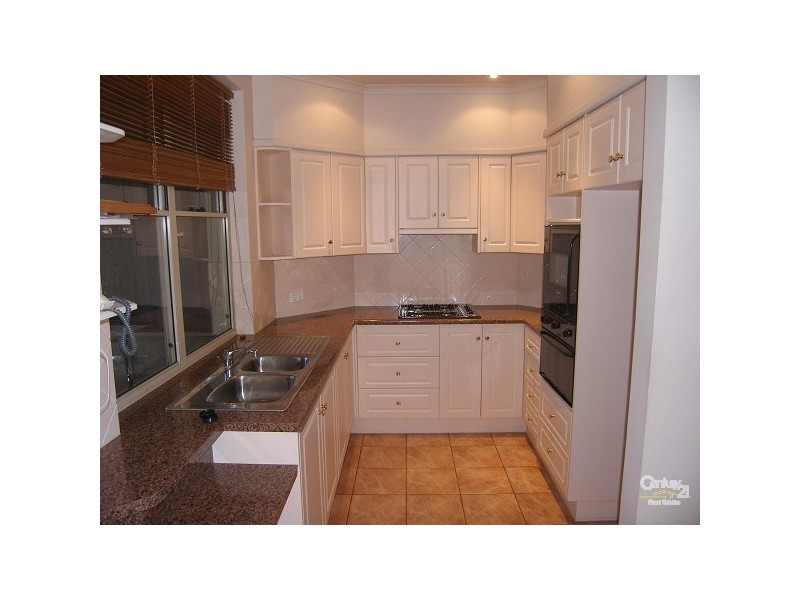 Unit  2-123 Military Road, Tennyson SA 5022