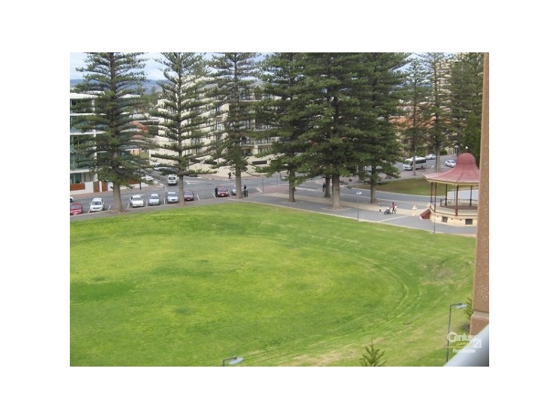504 / 19 Holdfast Prominade, Glenelg SA 5045