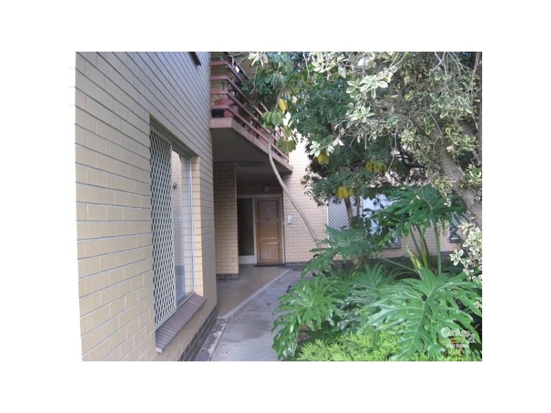 7 / 4 Douglas Grove, Glenelg North SA 5045