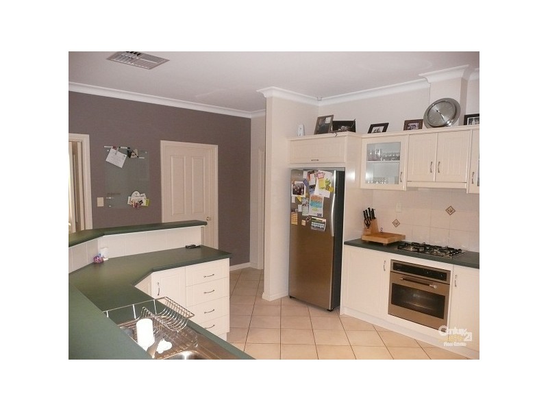 10 Annabelle Drive, Hallett Cove SA 5158