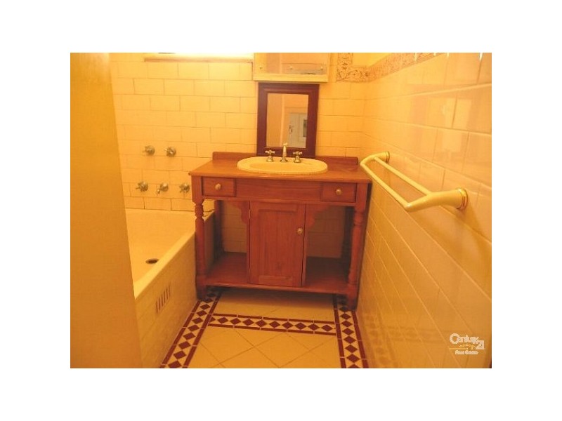 10 Caroona Avenue, Hove SA 5048