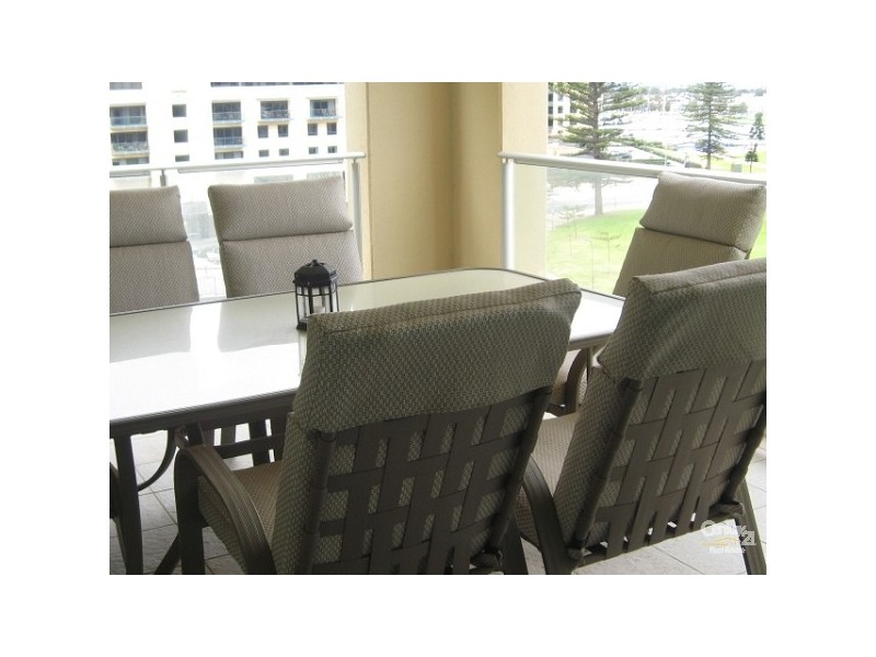 504 / 19 Holdfast Promenade, Glenelg SA 5045