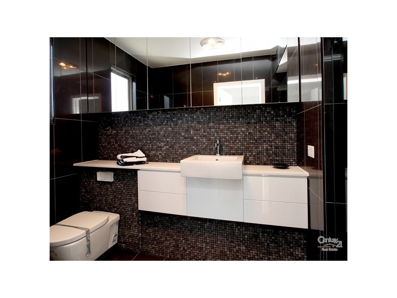 4 / 11 Burnham Road, Kingston Park SA 5049