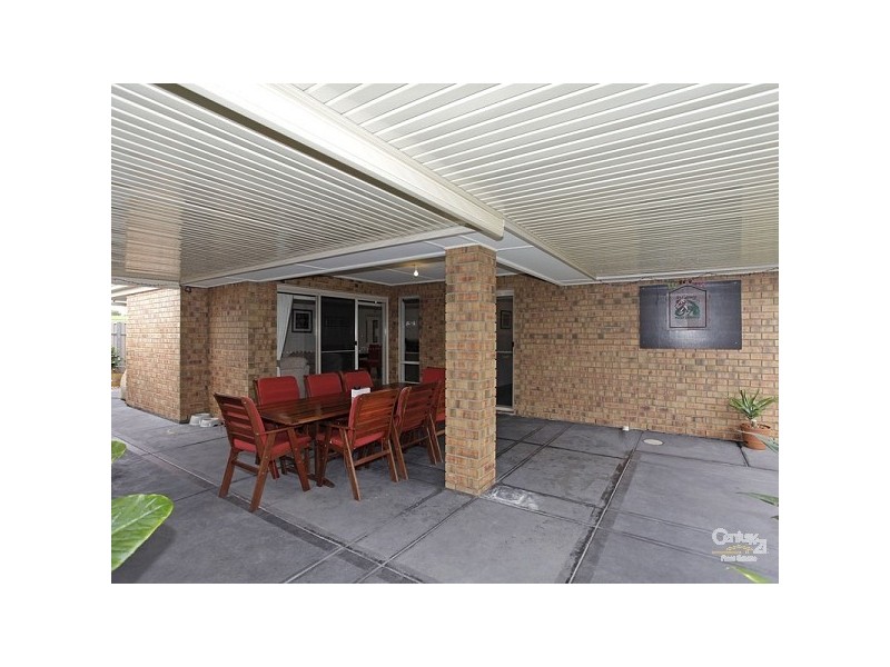 2 Steamranger Drive, Sheidow Park SA 5158