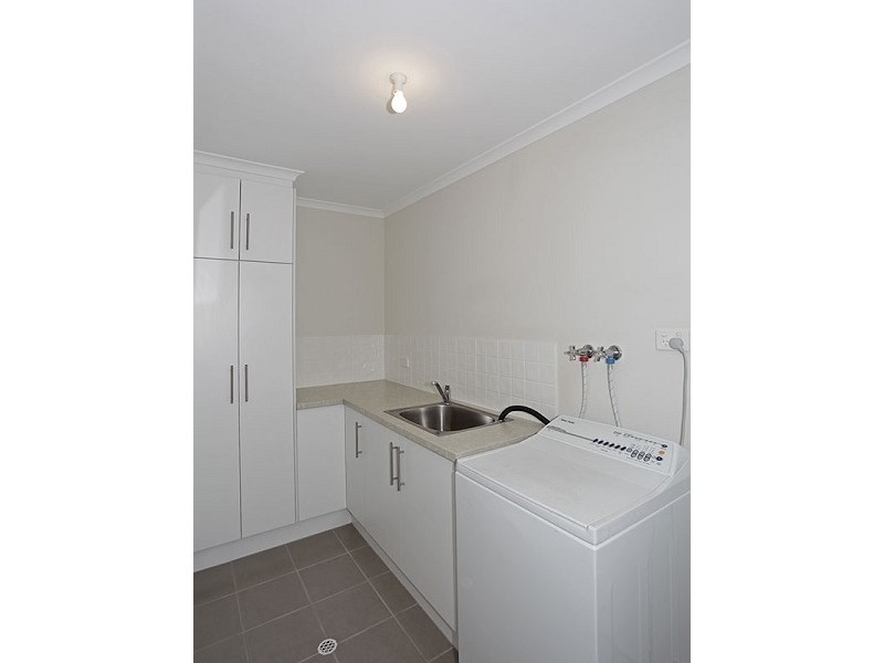 2 Steamranger Drive, Sheidow Park SA 5158