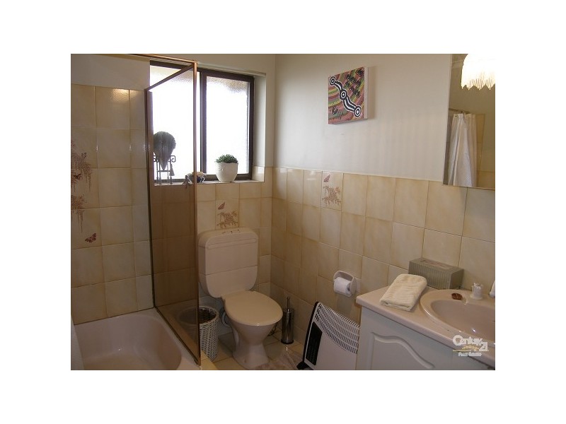 1 / 8 WALLALA AVENUE, Park Holme SA 5043