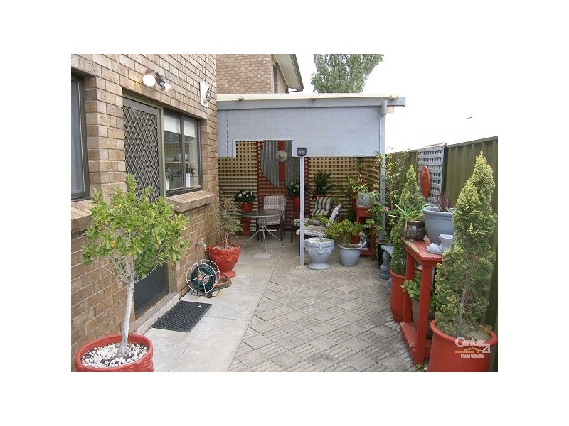 1 / 8 WALLALA AVENUE, Park Holme SA 5043