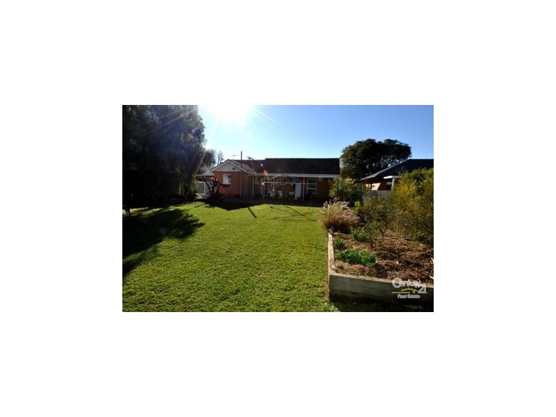 39 ST ANDREWS CRES, Novar Gardens SA 5040