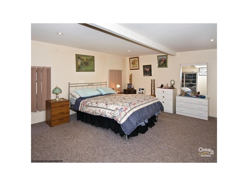26 JAMES ROAD, Happy Valley SA 5159