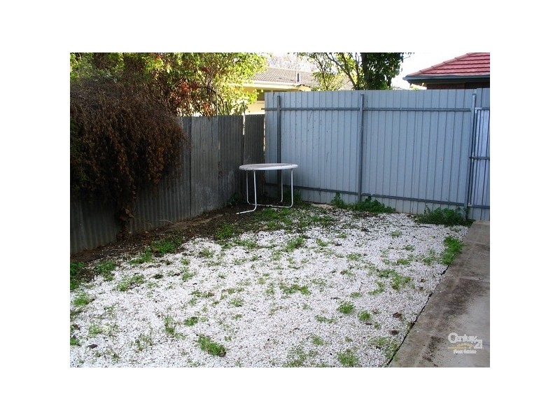 4 /8 BURDEN BURDEN STREET, Glenelg North SA 5045