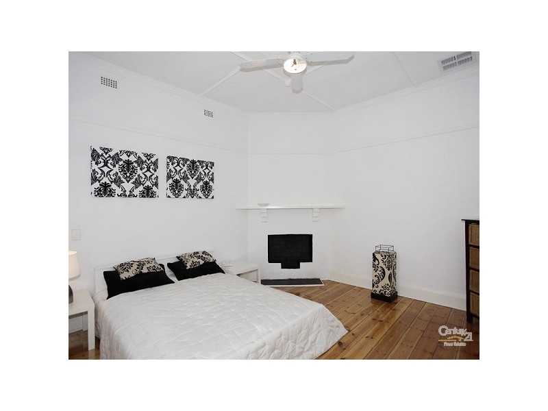 1/11 Russell Street, Glenelg North SA 5045