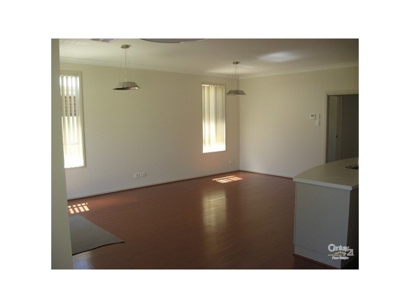 4 MOONYA CRESCENT, Seacombe Gardens SA 5047