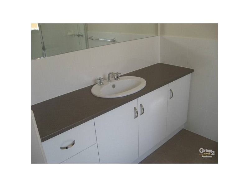 4 MOONYA CRESCENT, Seacombe Gardens SA 5047