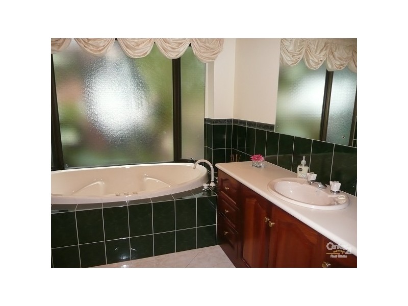 24a Wangary Terrace, Seaview Downs SA 5049