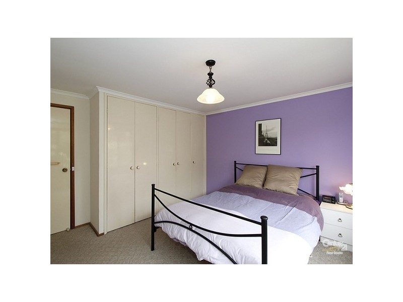 25 Fraser Avenue, Happy Valley SA 5159