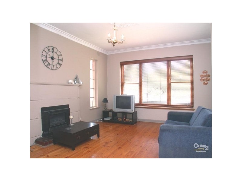 6 Light Terrace, Glenelg North SA 5045