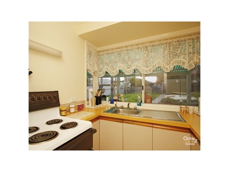 39 Angas Crescent, Marino SA 5049