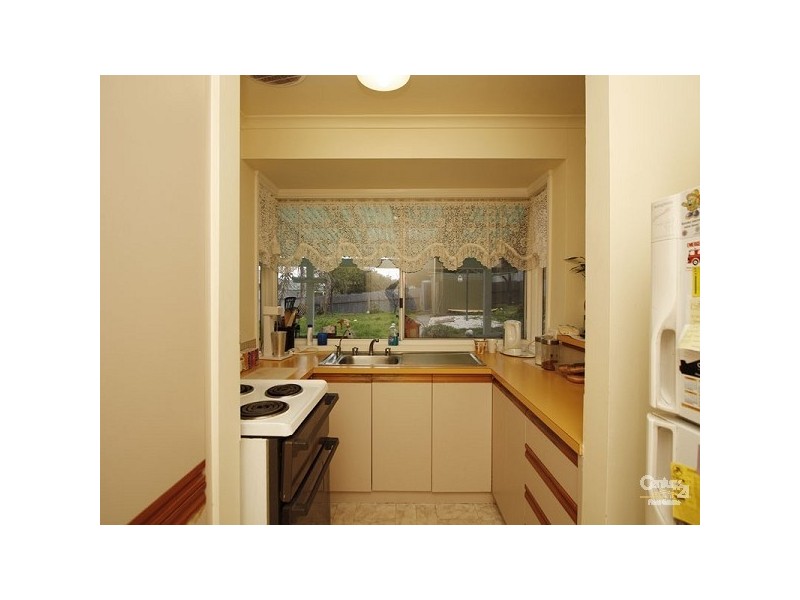 39 Angas Crescent, Marino SA 5049