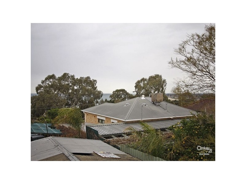 39 Angas Crescent, Marino SA 5049