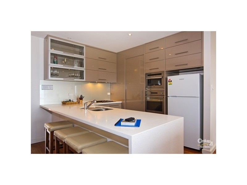 2/17 Seaview Road, West Beach SA 5024