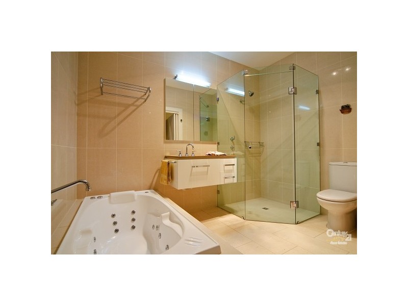2/17 Seaview Road, West Beach SA 5024