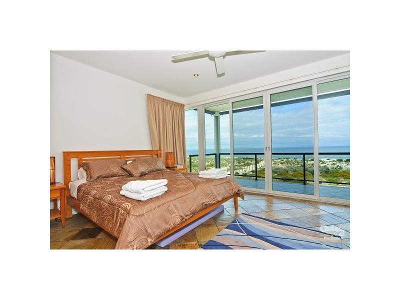 1/17 Seaview Road, West Beach SA 5024