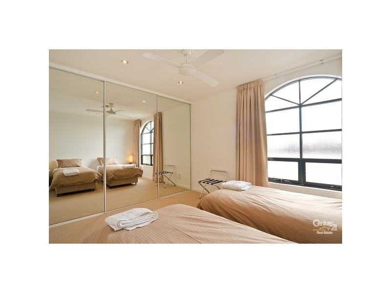 1/17 Seaview Road, West Beach SA 5024