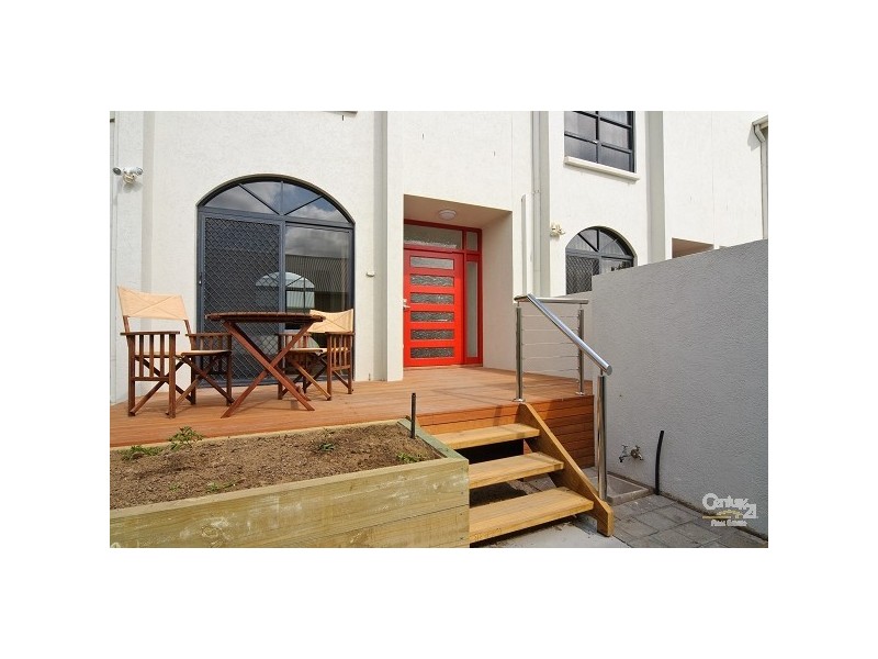 1/17 Seaview Road, West Beach SA 5024