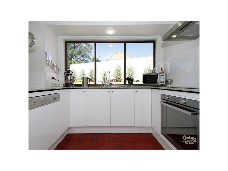 33 Doulton Drive, Trott Park SA 5158