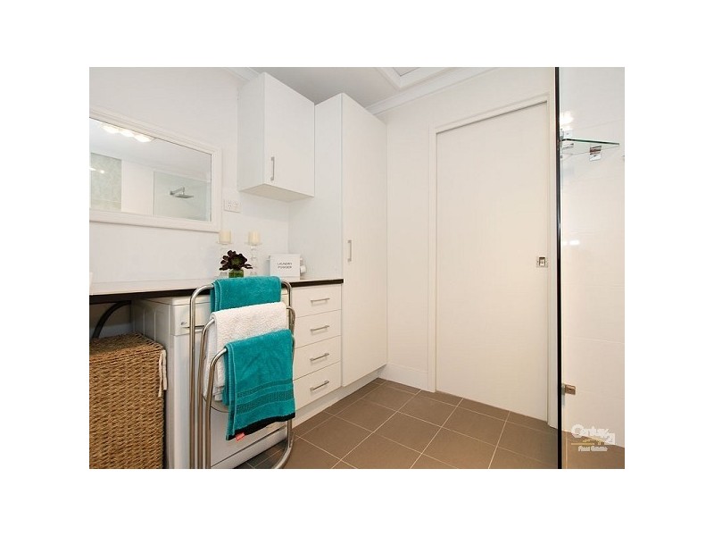 33 Doulton Drive, Trott Park SA 5158