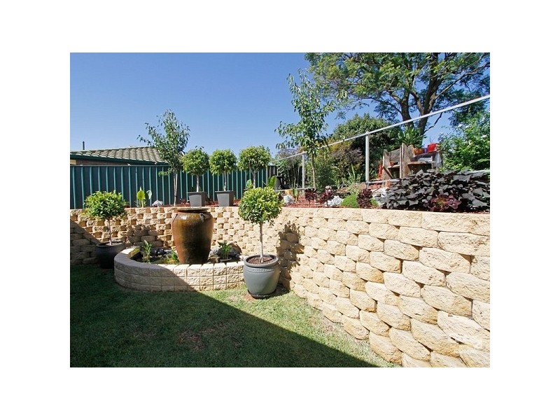 33 Doulton Drive, Trott Park SA 5158
