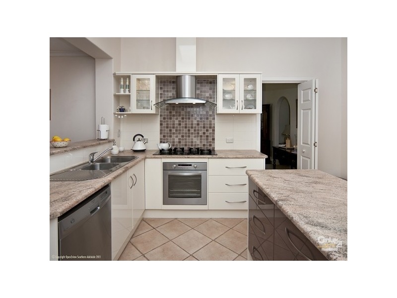 2 Gowrie Avenue, Glengowrie SA 5044