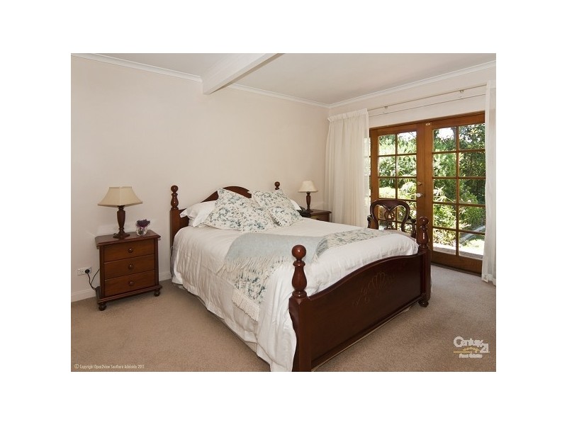 2 Gowrie Avenue, Glengowrie SA 5044