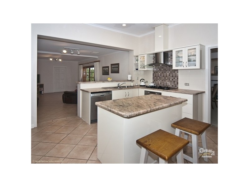 2 Gowrie Avenue, Glengowrie SA 5044