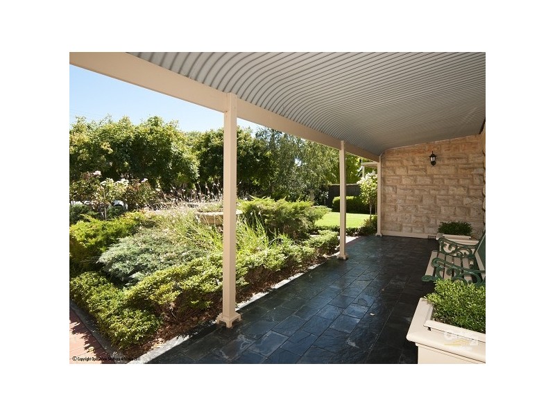 2 Gowrie Avenue, Glengowrie SA 5044