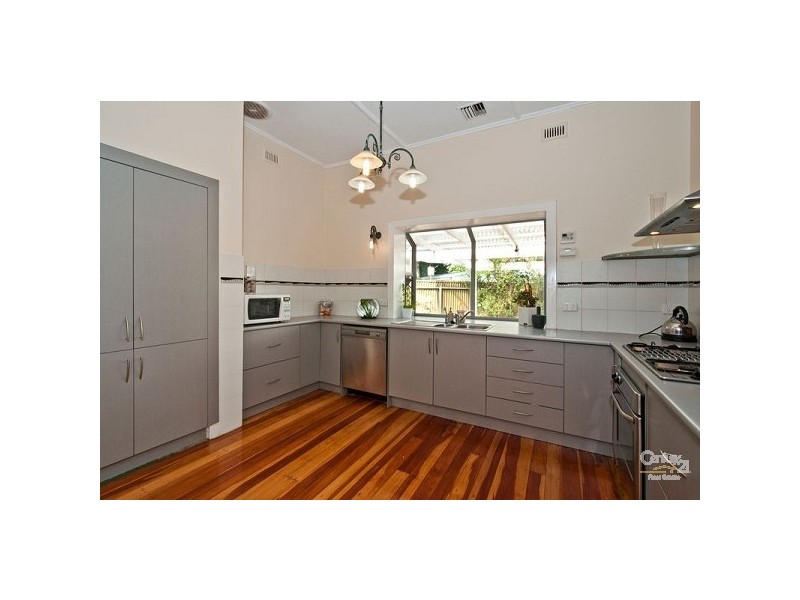 2 Young Street, Glenelg East SA 5045