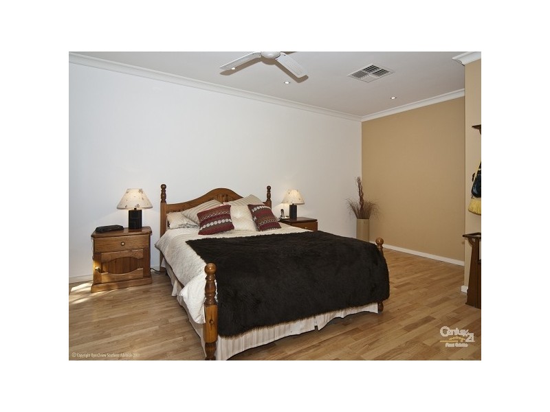 24 Wangary Terrace, Seaview Downs SA 5049