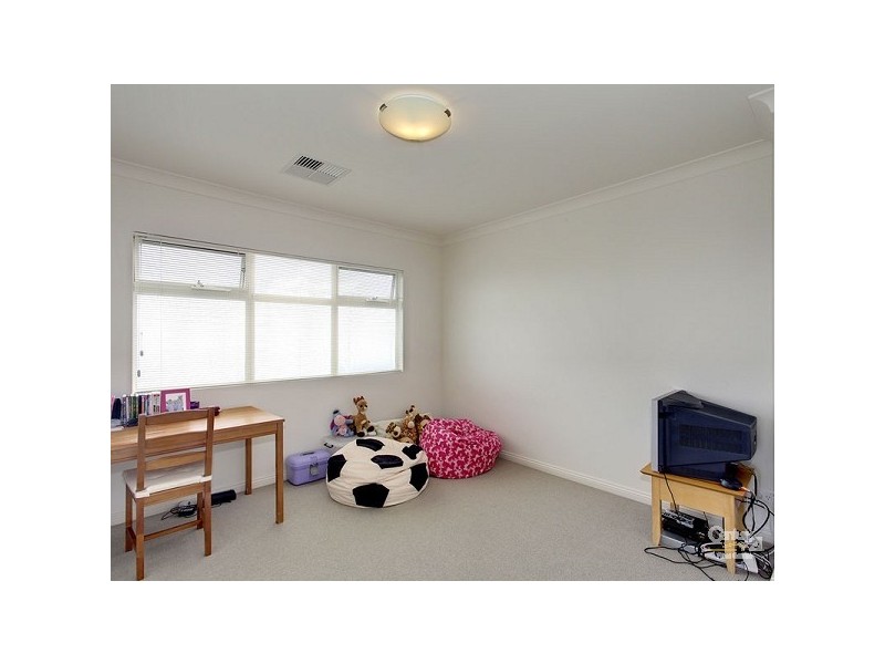 8B Seaview Avenue, Kingston Park SA 5049