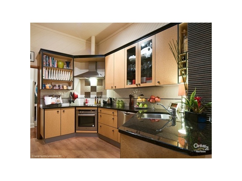 39 Albion Avenue, Glandore SA 5037