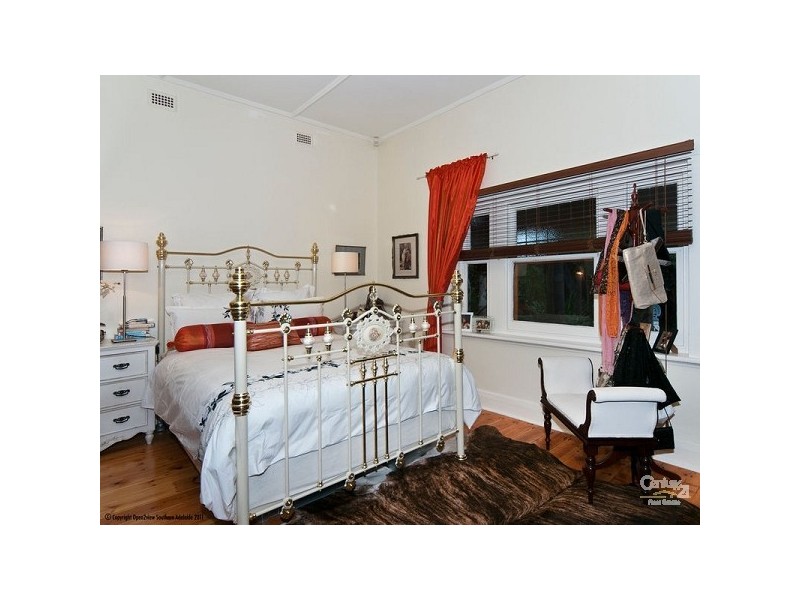 39 Albion Avenue, Glandore SA 5037