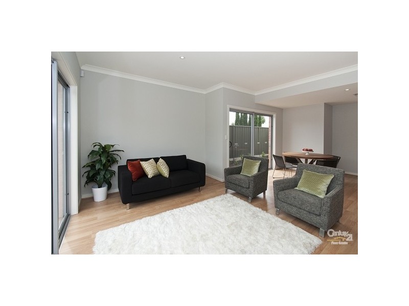 8 Day Street, Sturt SA 5047