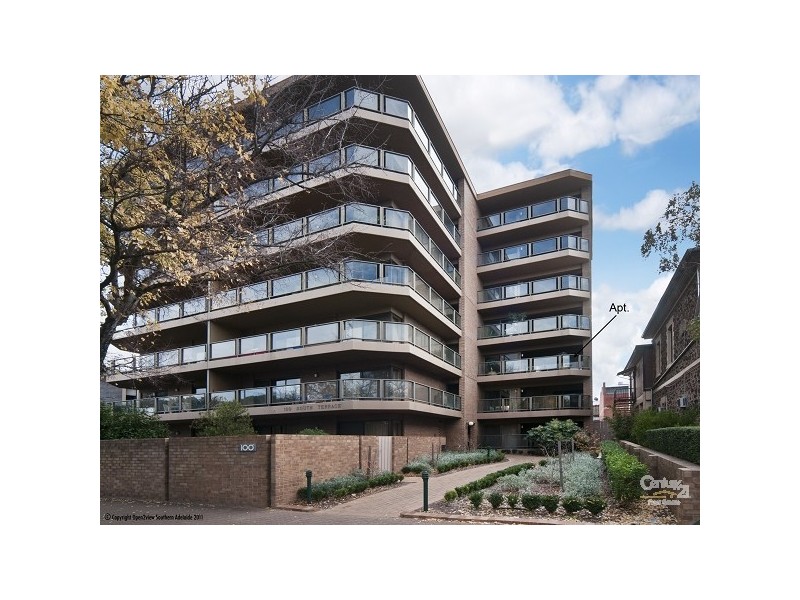 2D, 100 South Terrace, Adelaide SA 5000