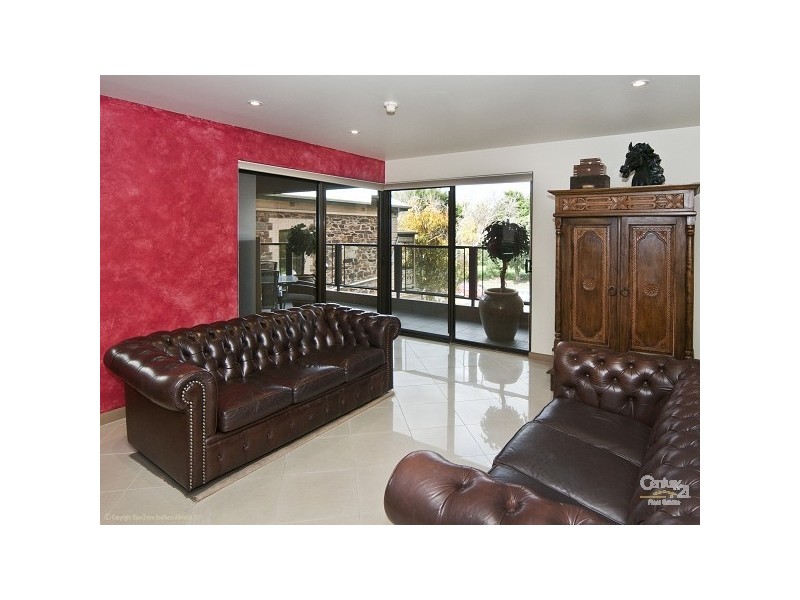 2D, 100 South Terrace, Adelaide SA 5000