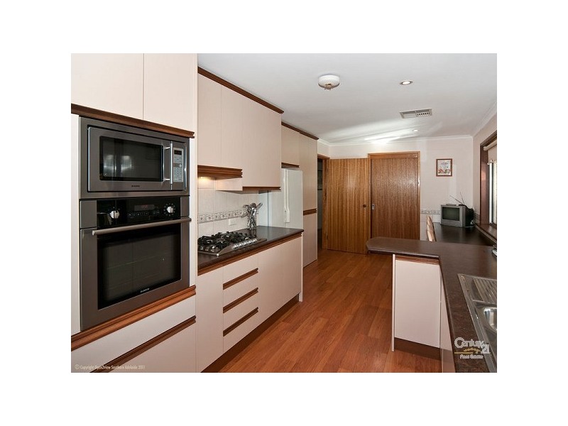 7 Insley Court, Trott Park SA 5158