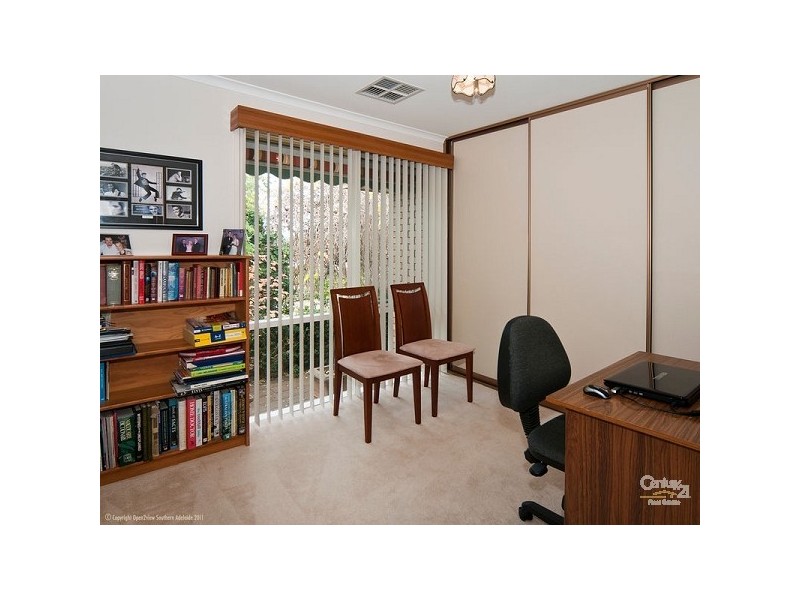 7 Insley Court, Trott Park SA 5158